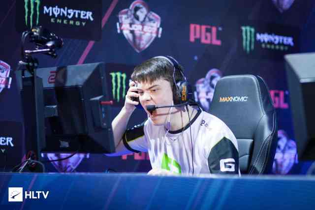 残阵鹈鹕难 残阵鹈鹕难