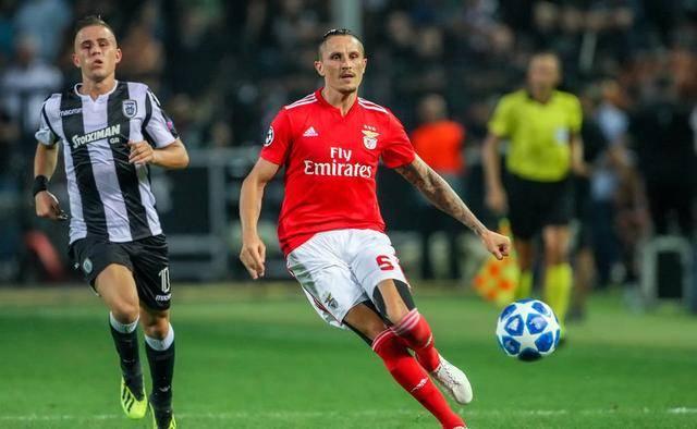 足球不仅仅 足球不仅仅